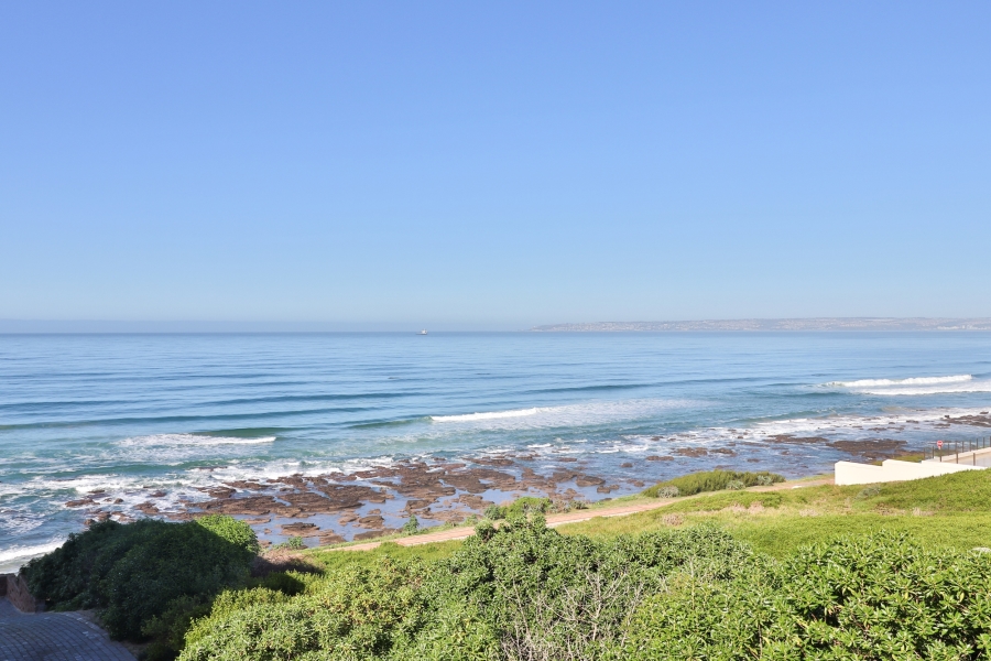 8 Bedroom Property for Sale in Reebok Western Cape